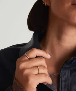 Rings<Mejuri Baguette Diamond Stacker Ring