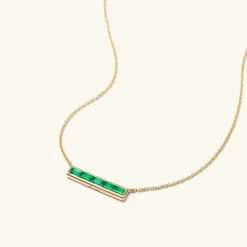 Necklaces<Mejuri Baguette Emerald Bar Necklace