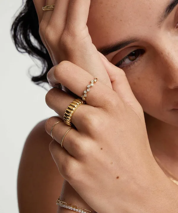 Rings<Mejuri Bezel Lab Grown Diamond Zig-Zag Ring