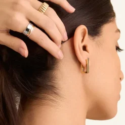 Earrings<Mejuri Block Medium Hoops