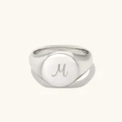 Rings<Mejuri Bold Round Signet Ring