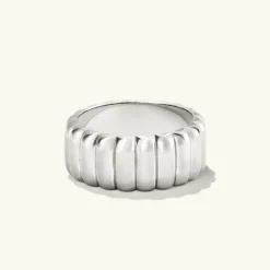 Rings<Mejuri Charlotte Bold Ring