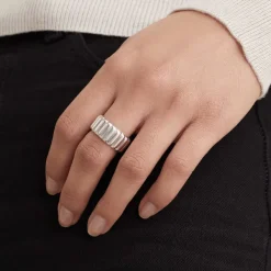 Rings<Mejuri Charlotte Bold Ring