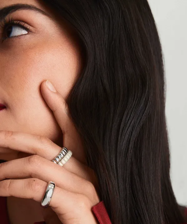 Rings<Mejuri Charlotte Slim Ring