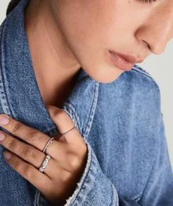 Rings<Mejuri Diamonds Open Ring