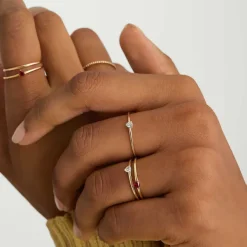 Rings<Mejuri Gemstone Trillion Stacker Ring