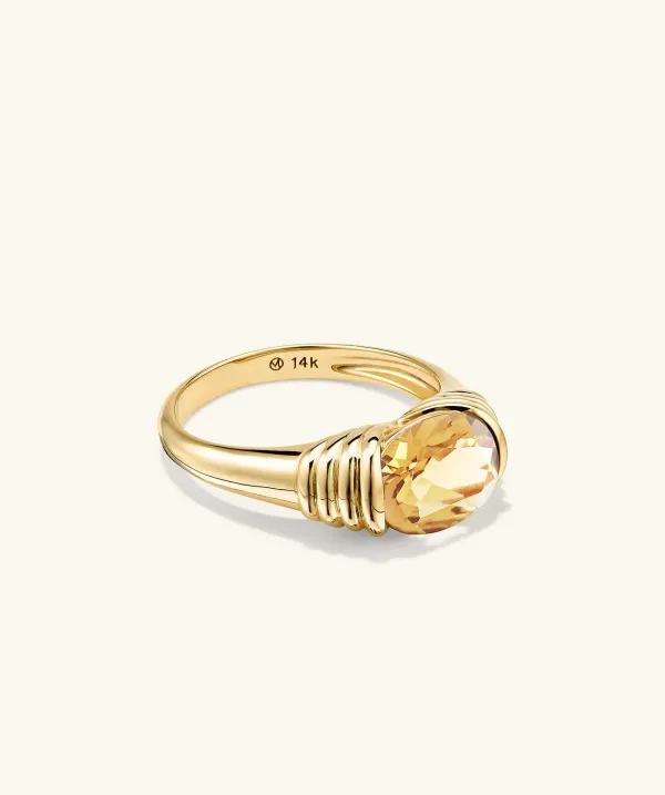 Rings<Mejuri Heirloom Ring