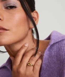 Rings<Mejuri Heirloom Ring