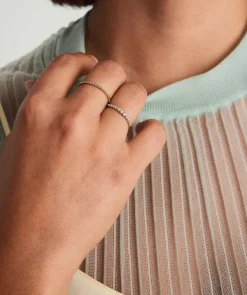 Rings<Mejuri Lace Diamond Ring