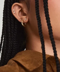 Earrings<Mejuri Mini Baguette Diamond Stud