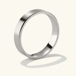 Rings<Mejuri 4Mm Smooth Band