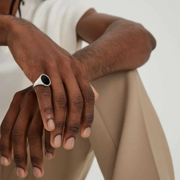 Rings<Mejuri Oval Gemstone Signet Ring