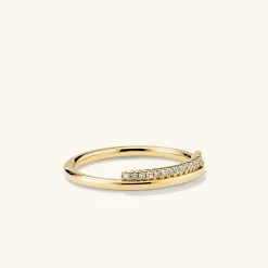 Rings<Mejuri Pav Diamond Bar Stacker Ring