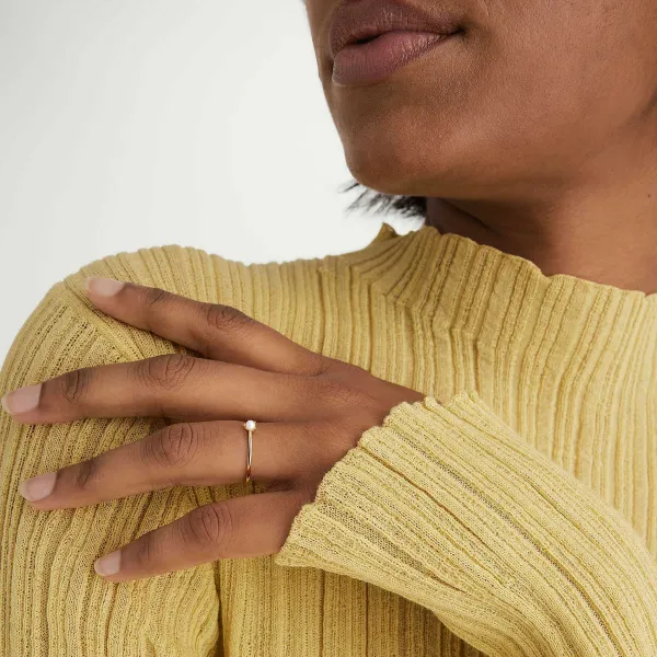 Rings<Mejuri Pearl Slim Stacker Ring