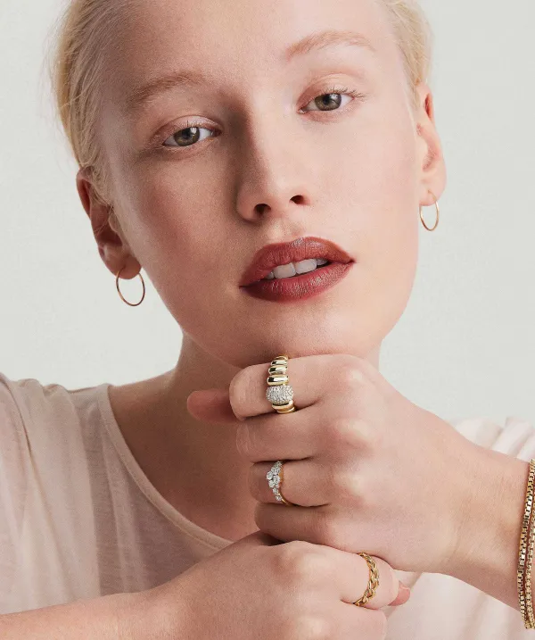 Rings<Mejuri Puffy Charlotte Pav Diamond Ring