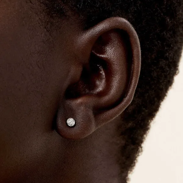 Earrings<Mejuri Round Diamond Studs