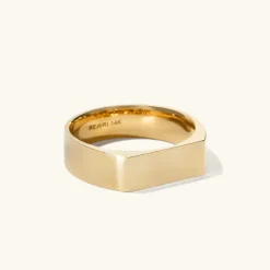 Rings<Mejuri Slim Rectangular Signet Ring