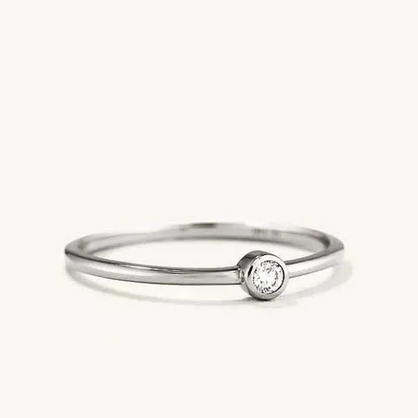Rings<Mejuri Solo Diamond Ring