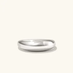 Rings<Mejuri Thin D Me Ring