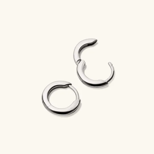 Earrings<Mejuri Tube Huggie Hoops